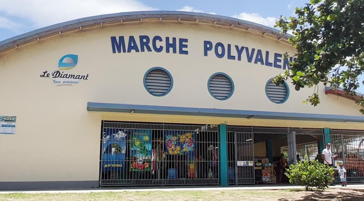 Face A La Plage Avec Parking Securise Appartement De Luxe Ou Suite Privee Avec Coin Petit Dej Selon Disponibilite Le Diamant Exterior foto